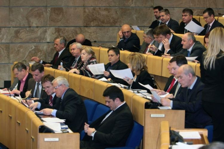 Prekidaju sporove za ratnu štetu