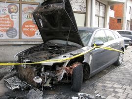Bijeljina: Nakon džipa, izgorio i audi istog vlasnika
