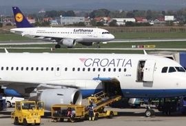 U Croatia Airlinesu otkazi za 42 stjuardese i stjuarda