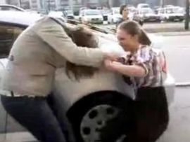 Brutalan obračun sarajevskih učenica, publika snimala i navijala