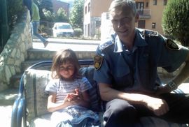Nesvakidašnja priča o policajcu iz Goražda i maloj Romkinji Aniki