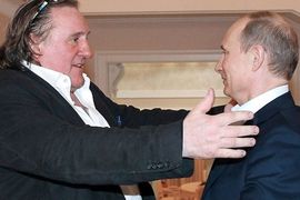 Depardije poredi Putina sa papom i Miteranom
