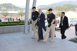 Poslanici neće Budimiru u pritvor