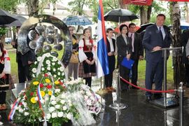 Umjesto svijeća na torti - svijeće na grobu
