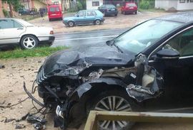 Ministar Bijedić doživio saobraćajnu nezgodu u službenom automobilu