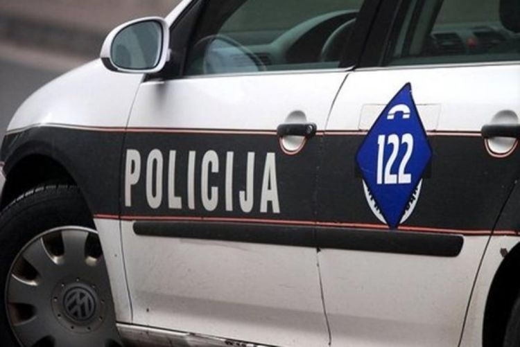 Napadnuto vozilo iz Komšićeve pratnje