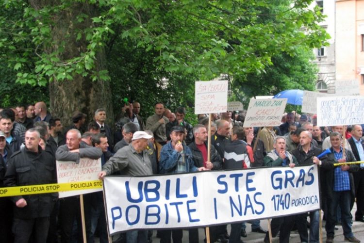 Himzanija: Radnici protestuju jer su gladni