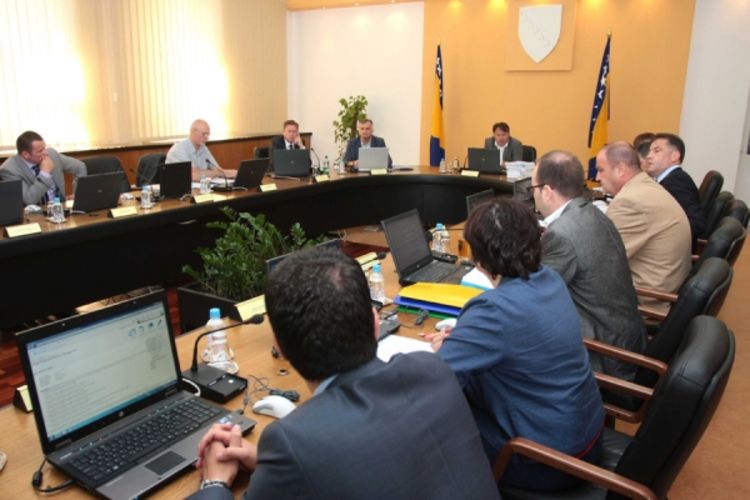  Nemoguća isplata penzija bivšim vojnicima