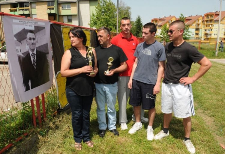 Godina dana od pogibije Banjalučana: Bol za padobrancima ne jenjava