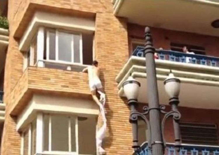 Ljubavnik pobjegao kroz prozor dok su se supružnici svađali na terasi