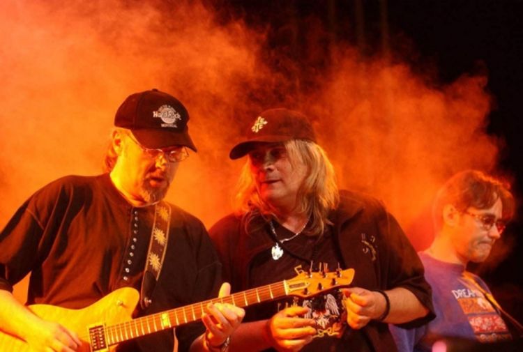 Prolongiran koncert Riblje čorbe