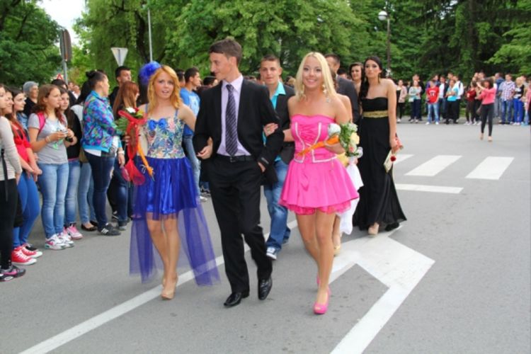 Prijedor: Mature napunile ulice
