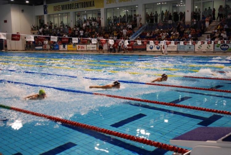 Plivački miting Banjaluka open 2013: U bazenu 400 takmičara