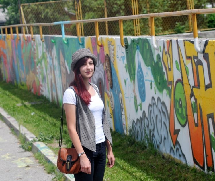 Nataša Konjević banjalučke zidove oživljava crtežima