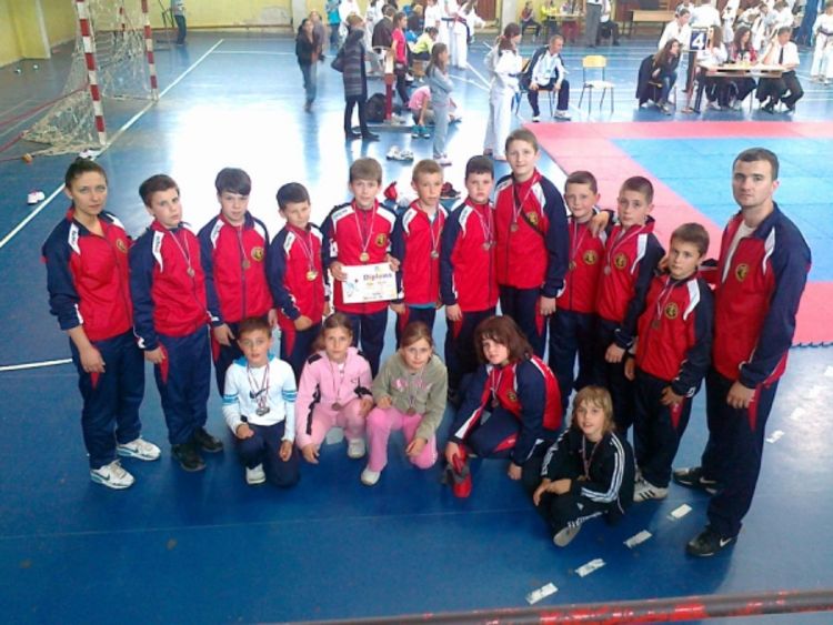 Karate klub 16-a ostvario zapažen uspjeh na Prvenstvu RS za mlade