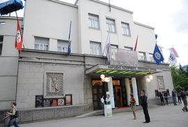 Kočić digao zavjesu