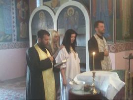 Prijete smrću Pazarki jer je prešla u pravoslavlje