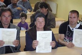 Mama (55), tata (58) i sin (37) maturirali u istom danu