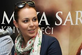 Maya Sar: Stihove i u snu pišem