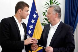 Molba za Edina Džeku: U znak solidarnosti vrati diplomatski pasoš