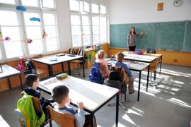 Učenika sve manje, radnika u školama sve više