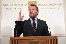Izetbegović zabrinut za imidž BiH