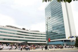 Dio zaposlenih napustio zgrade institucija BiH