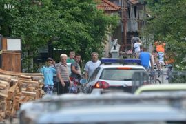 Stravična nesreća u Hadžićima: Jedno dijete poginulo, više ranjenih