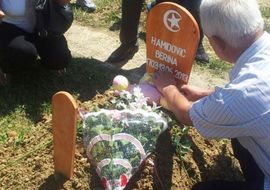 Porodica i prijatelji oprostili se od male Berine: Otac nije imao snage ...