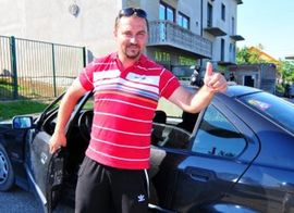 Porođaj u automobilu: Muž pobjegao, komšija porodio ženu