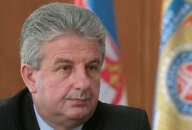 Policija trpi pritiske u vezi sa spornim privatizacijama