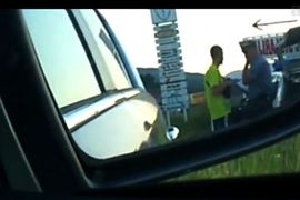 Snimak iz BiH osvanuo na Youtubeu: Policajac snimljen kako uzima mito?