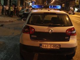 Bačen suzavac ispred Cheersa, četiri osobe povrijeđene