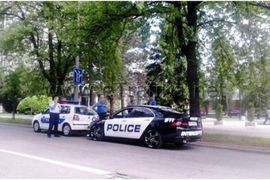 Automobil s natpisom "Police" napravio pometnju među policajcima u ...