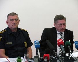 Lukač: Policija neće gaziti majke i bebe koji protestiraju