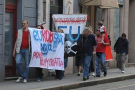 Na Trgu bana Jelačića slave, na Trgu Franje Tuđmana štrajkuju