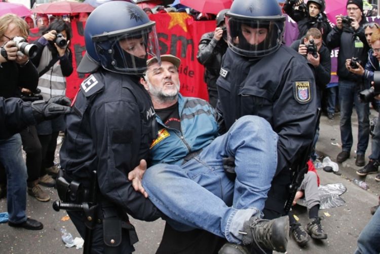 Demonstranti se sukobili s policijom u Frankfurtu