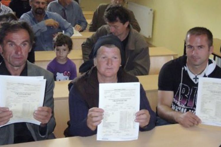 Mama (55), tata (58) i sin (37) maturirali u istom danu