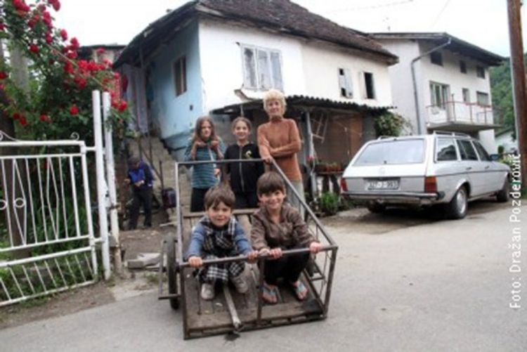 Tuga u Banjaluci: Sanjaju topli dom bez miševa