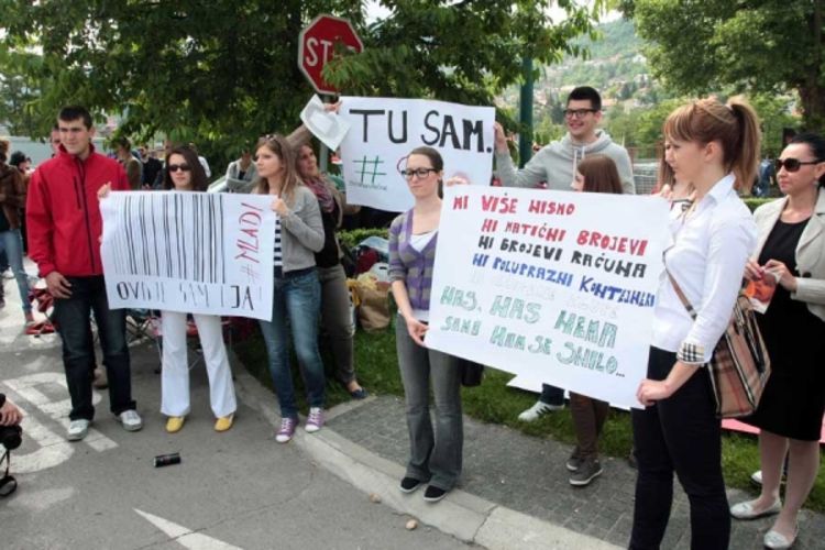 Protesti zbog JMB prerasli u politički skup
