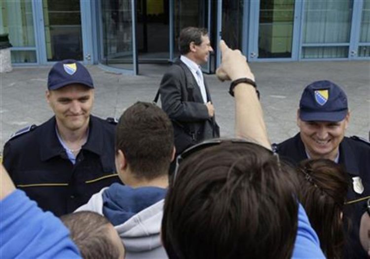 Svjetski mediji o protestima: BiH preopterećena administracijom