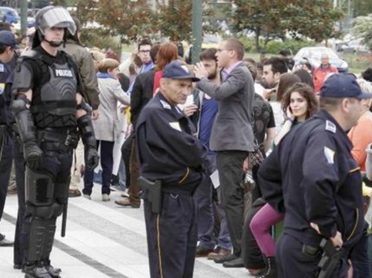 Petorica privedana tokom demonstracija u Sarajevu