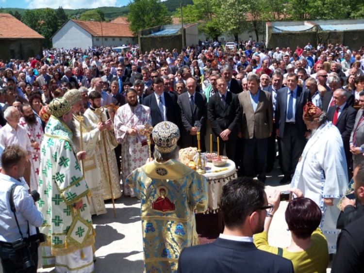 Za fabriku i hiruršku kliniku u Nevesinju 10 miliona KM
