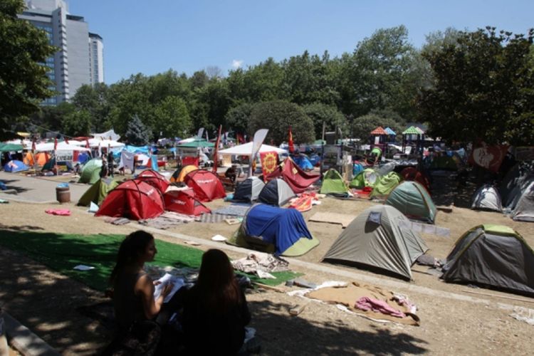 Demonstranti se ne povlače, Erdoan prijeti
