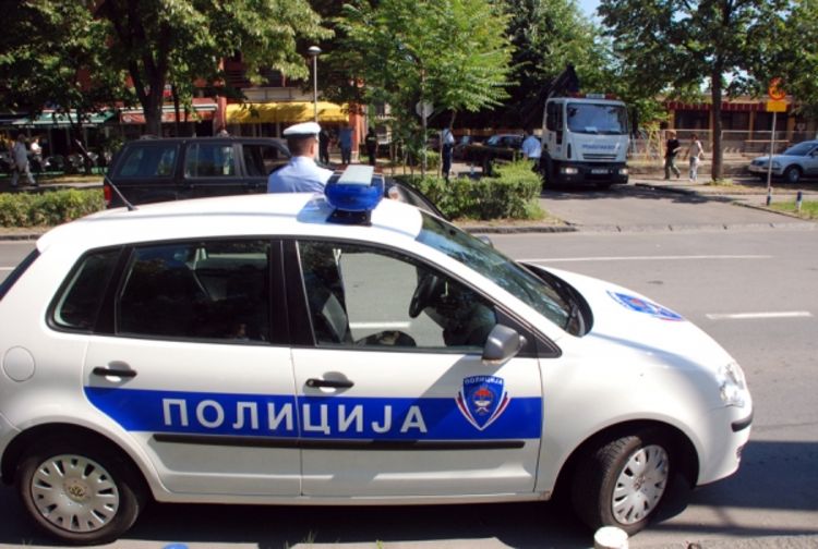 Drama u Banjaluci: Tokom potjere se zakucali u policijski auto