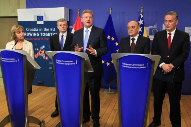 Hrvatska i BiH u Briselu potpisali prekogranične sporazume