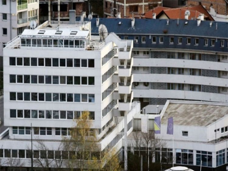 OHR: Zvaničnici iz RS moraju doći na posao u Sarajevo