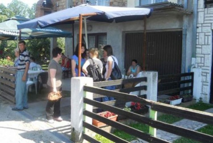 Tragedija u Gradačcu: Dječak (2) se utopio u plastičnom bazenu ispred kuće