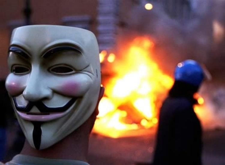 Zabranjeno nositi maske na licima tokom protesta