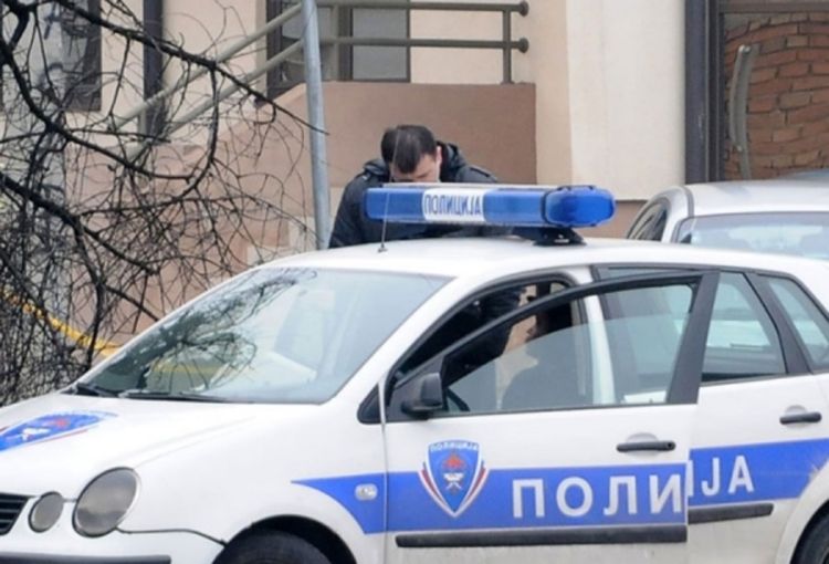 Akcija u Trebinju: Uhapšena četiri lica, oduzete cigarete i municija